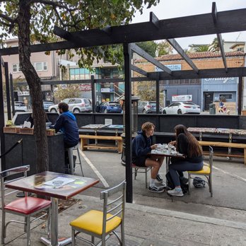 The Mana'eesh Lady - Libertine's parklet - Pop-Up Restaurants Near Me - Oakland, California