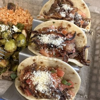 Breckenridge Tap House - Barbacoa tacos - Tacos Near Me - Breckenridge, Colorado Breckenridge Tap House - Barbacoa tacos - Tacos Near Me - Breckenridge, Colorado