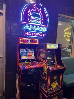 Ana’s Hotspot | Burgers, Wings, Pasta and More by null