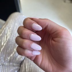 Era Nails - How is this a "fresh manicure" it's the sloppiest form of SNS I have ever had on my nails. AWFUL.