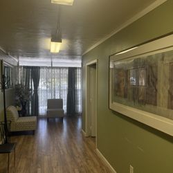Alicia's Waxing - Waiting area