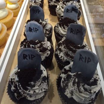 Crumbs and Doilies - Oreo - Cafes Near Me - London, XGL Crumbs and Doilies - Oreo - Cafes Near Me - London, XGL