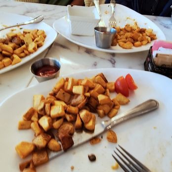 La Belle Vie Kitchen - Nothing french with salted roasted potatoes and ketchup. - French Near Me - Suwanee, Georgia La Belle Vie Kitchen - Nothing french with salted roasted potatoes and ketchup. - French Near Me - Suwanee, Georgia