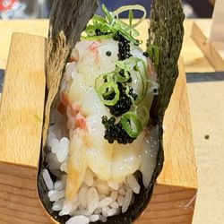 Taki Nori HandRoll Bar - Raw shrimp