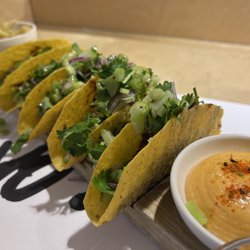 Tokyo Diner - pulled pork tacos