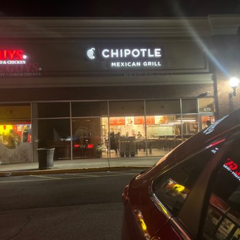 Chipotle Mexican Grill - Mexican Near Me - East Brunswick, New Jersey
