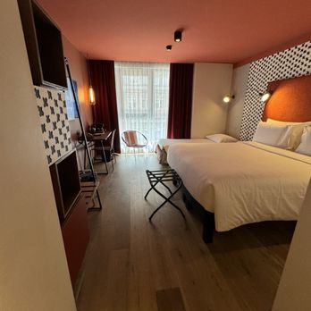 Boma - Prestige queen room, such a cute space! - Hotels Near Me - Strasbourg, 67 Boma - Prestige queen room, such a cute space! - Hotels Near Me - Strasbourg, 67