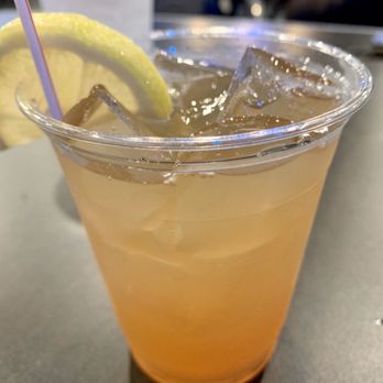 Guava Tree Bar & Grill - GT Rum Punch - Hawaiian Near Me - Wailuku, Hawaii