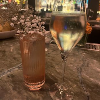 LIBRARY BAR - Gin and Tonic and Prosecco - Lounges Near Me - Toronto, Ontario
