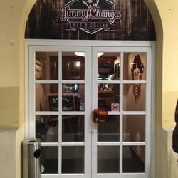 Jimmy Changa - Eingang, seitlich im Konzerthaus.