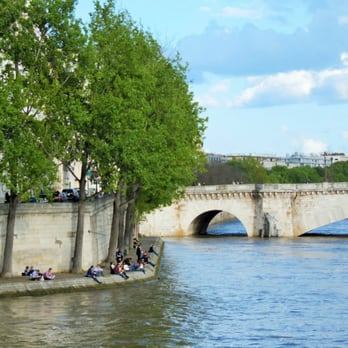 La Seine - Paris - Landmarks & Historical Buildings Near Me La Seine - Paris - Landmarks & Historical Buildings Near Me