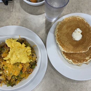 Park Place Cafe - Veggie skillet with pancakes - Breakfast & Brunch Near Me - Milwaukee, Wisconsin Park Place Cafe - Veggie skillet with pancakes - Breakfast & Brunch Near Me - Milwaukee, Wisconsin