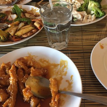 Asian Star - Be warned! bad customer service and horrible food. Nasty oil to fry evetything - Chinese Near Me - Midvale, Utah