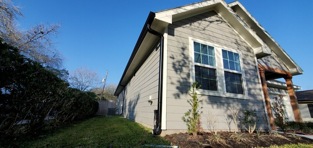 Slide of Precision Seamless Gutters 