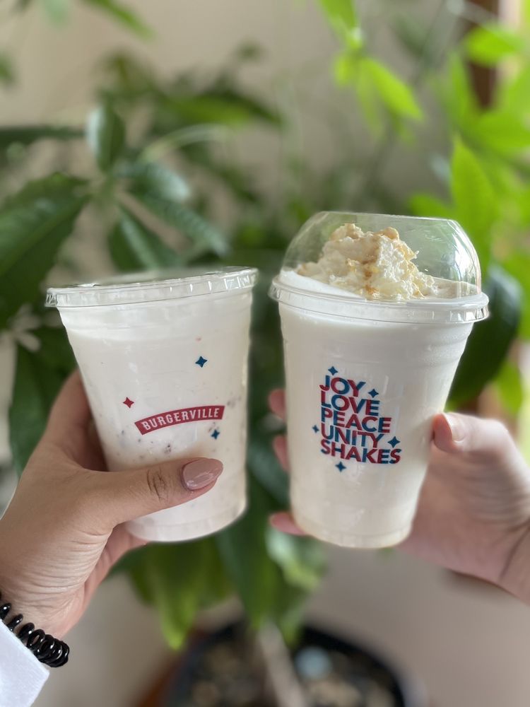 BURGERVILLE Updated July 2024 51 Photos & 102 Reviews 3504 SE