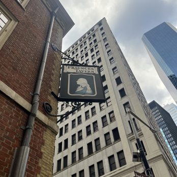 Fraunces Tavern - Outside the historic Tavern - American Near Me - New York, New York Fraunces Tavern - Outside the historic Tavern - American Near Me - New York, New York