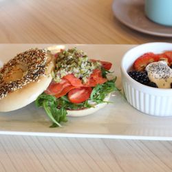 La Parroquia Brunch and Grill - Bagel avocado salmon