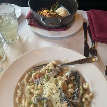 Leunig's Bistro - Veggie Cavatappi and the Filet with Grilled Beef Tenderloin - French Near Me - Burlington, Vermont