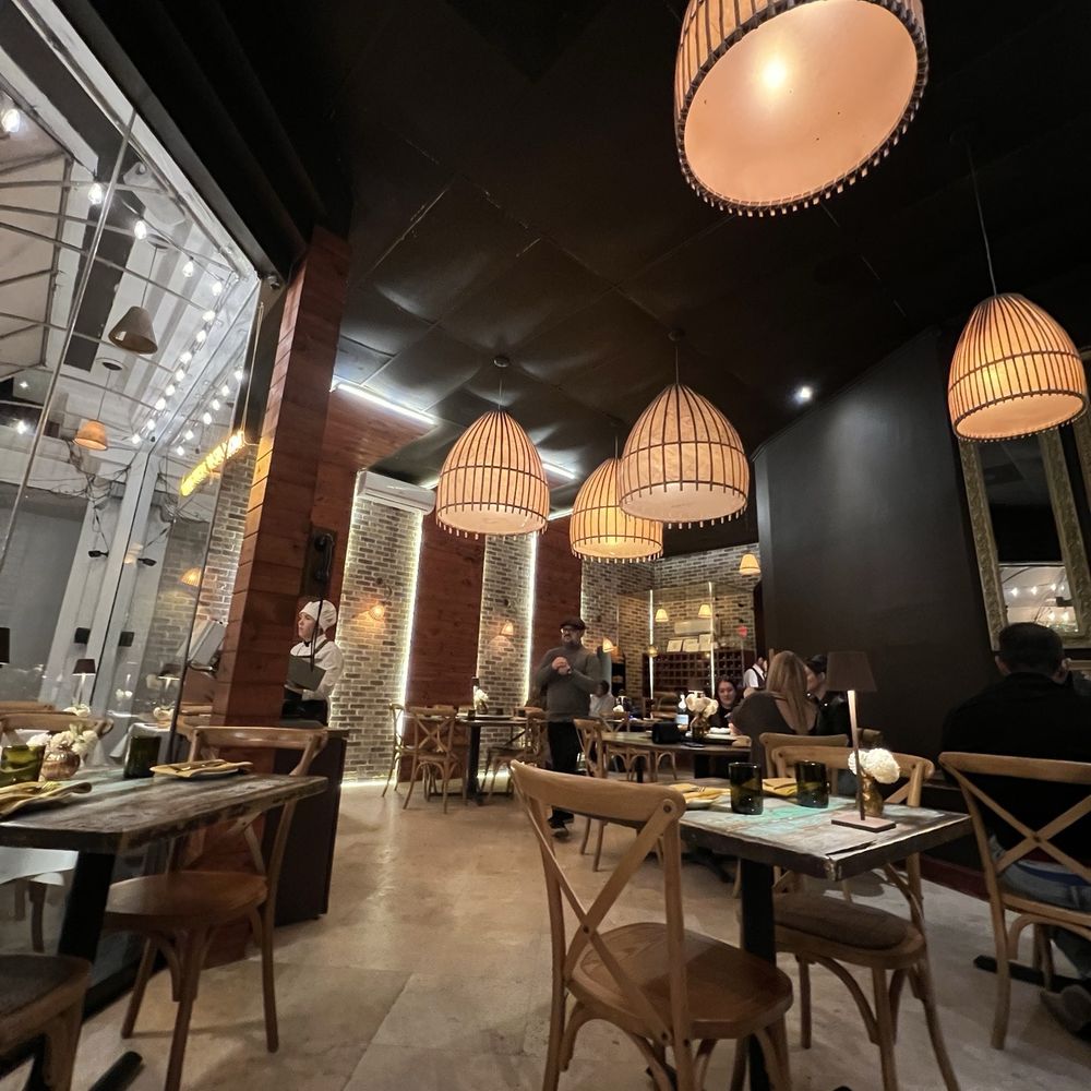 Luca Turci - Interior - Italian Near Me - Winter Park, Florida Luca Turci - Interior - Italian Near Me - Winter Park, Florida