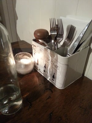 Kettle & Tin by null