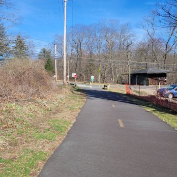 Farmington River Trail - Hiking Near Me