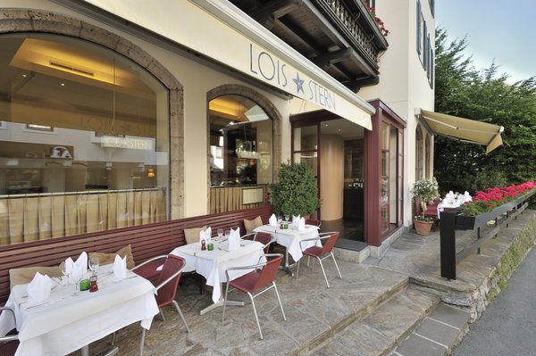 LOIS STERN Restaurant Kitzbühel by null