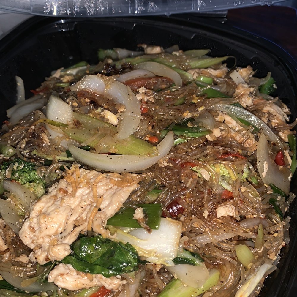Thai Cafe - Pad Woodsen with chicken delicious! - Thai Near Me - San Antonio, Texas Thai Cafe - Pad Woodsen with chicken delicious! - Thai Near Me - San Antonio, Texas