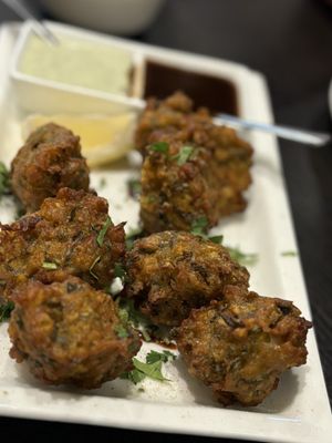 Curry and More by null
