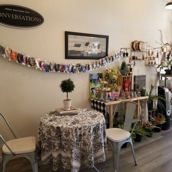 Conversations - Cute decor - Cafes Near Me - Honolulu, Hawaii