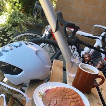 Doughgirls - Cafes Near Me - Vancouver, British Columbia