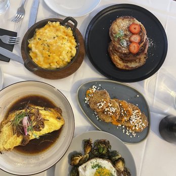 Lucille's - Baked Mac & Cheese, Croissant French Toast, Oxtail Omelette, Fried Green Tomatoes, Truffled Brussels Sprouts - New American Near Me - Houston, Texas
