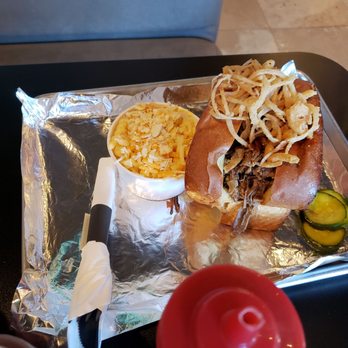Bell's BBQ - Pull Pork Sandwich - pork to bread ratio was off. Way too much bread. - Barbeque Near Me - Henderson, Nevada