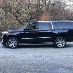 Bell Towncars - Escalade that picked me up.