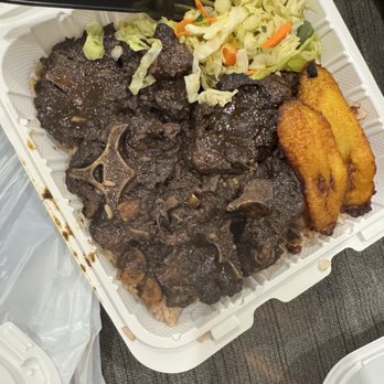 One876 Caribbean Restaurant - Large oxtail meal - Caribbean Near Me - Chatsworth, California One876 Caribbean Restaurant - Large oxtail meal - Caribbean Near Me - Chatsworth, California
