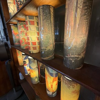 Ler Devagar - Photo 4: Retro mood lamps - Bookstores Near Me - Lisbon, 11