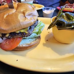 Johnny Rebs Classic Burger