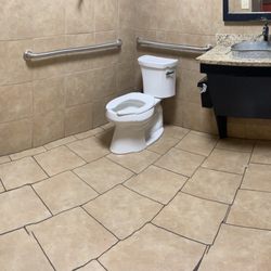 Yonah Burger - Clean and tidy restroom