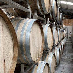 Frederiksdal Kirsebærvin Komplementarselskab - Oak barrels