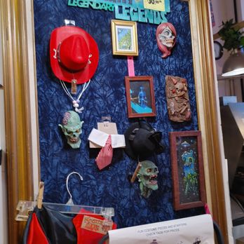 Freakybuttrue Peculiarium - Museums Near Me - Portland, Oregon
