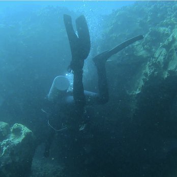 Island Style Diving - Lava tube - Scuba Diving Near Me - Kihei, Hawaii