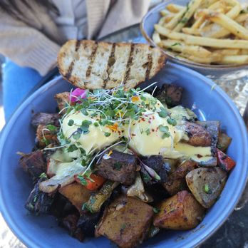 Eggy’s Neighborhood Kitchen - Braised Short Rib Hash - Breakfast & Brunch Near Me - Berkeley, California Eggy’s Neighborhood Kitchen - Braised Short Rib Hash - Breakfast & Brunch Near Me - Berkeley, California