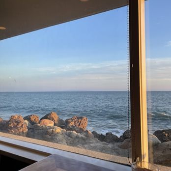 Duke's Malibu - View to the left - New American Near Me - Malibu, California Duke's Malibu - View to the left - New American Near Me - Malibu, California