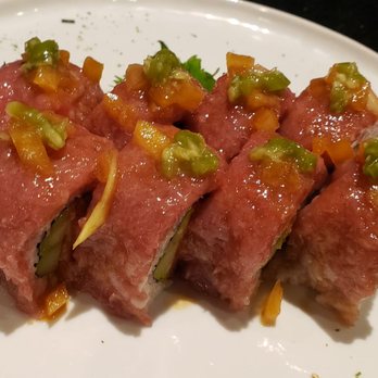 Yummy Sushi - Crown Roll with spicy tuna - Sushi Bars Near Me - Coronado, California Yummy Sushi - Crown Roll with spicy tuna - Sushi Bars Near Me - Coronado, California