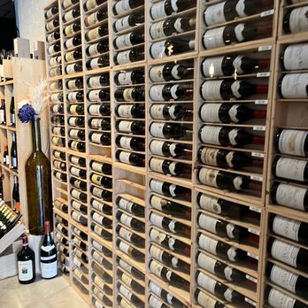 Wijnhandel Van Berkum - Beer, Wine & Spirits Near Me - Sittard, LI Wijnhandel Van Berkum - Beer, Wine & Spirits Near Me - Sittard, LI