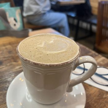Phin Coffee House - Roasted Matcha Latte (HoJicha latte) - Vietnamese Near Me - Boston, Massachusetts Phin Coffee House - Roasted Matcha Latte (HoJicha latte) - Vietnamese Near Me - Boston, Massachusetts