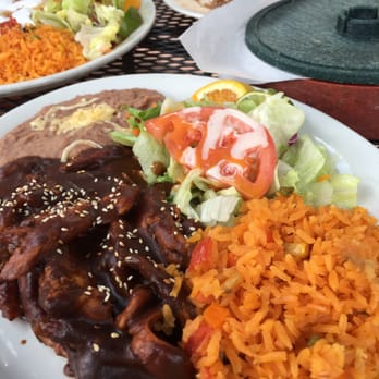 La Quinta De Los Reyes - Rojo mole YUM - Mexican Near Me - Aurora, Illinois