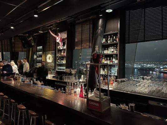 clouds Heaven’s Bar & Kitchen by null