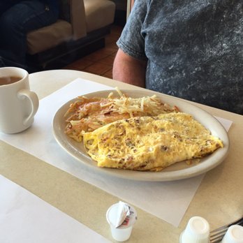 Dontee's Diner - Bacon and cheese omelet - Breakfast & Brunch Near Me - West Palm Beach, Florida Dontee's Diner - Bacon and cheese omelet - Breakfast & Brunch Near Me - West Palm Beach, Florida