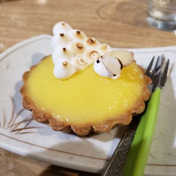 Tiny Pyramid - Citrus tart - Cafes Near Me - Honolulu, Hawaii Tiny Pyramid - Citrus tart - Cafes Near Me - Honolulu, Hawaii