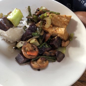 Aloha Mixed Plate - Small portion but pretty good. - Hawaiian Near Me - Lahaina, Hawaii Aloha Mixed Plate - Small portion but pretty good. - Hawaiian Near Me - Lahaina, Hawaii